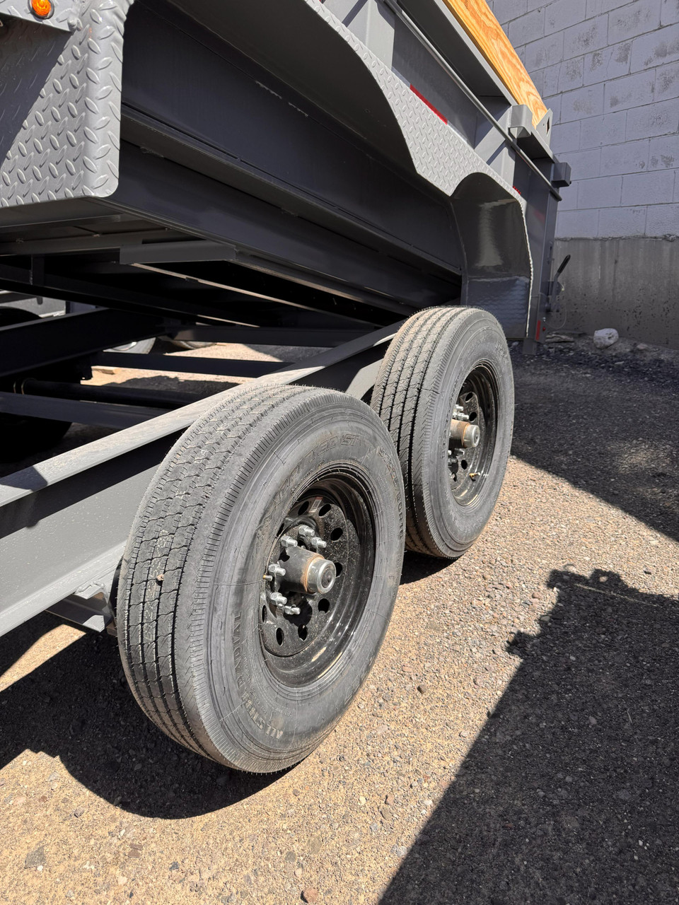 Diamond C 2026 LPT207 82"X14' Telescopic Dump | Tandem Axle 7k Ramps, Solar, 2' Sides With Boards