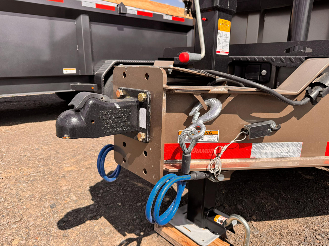 Diamond C 2026 LPT208 81"X16' Telescopic Dump | Tandem Axle 8k 24" Sides Wtih Board Brackets, Solar Charger