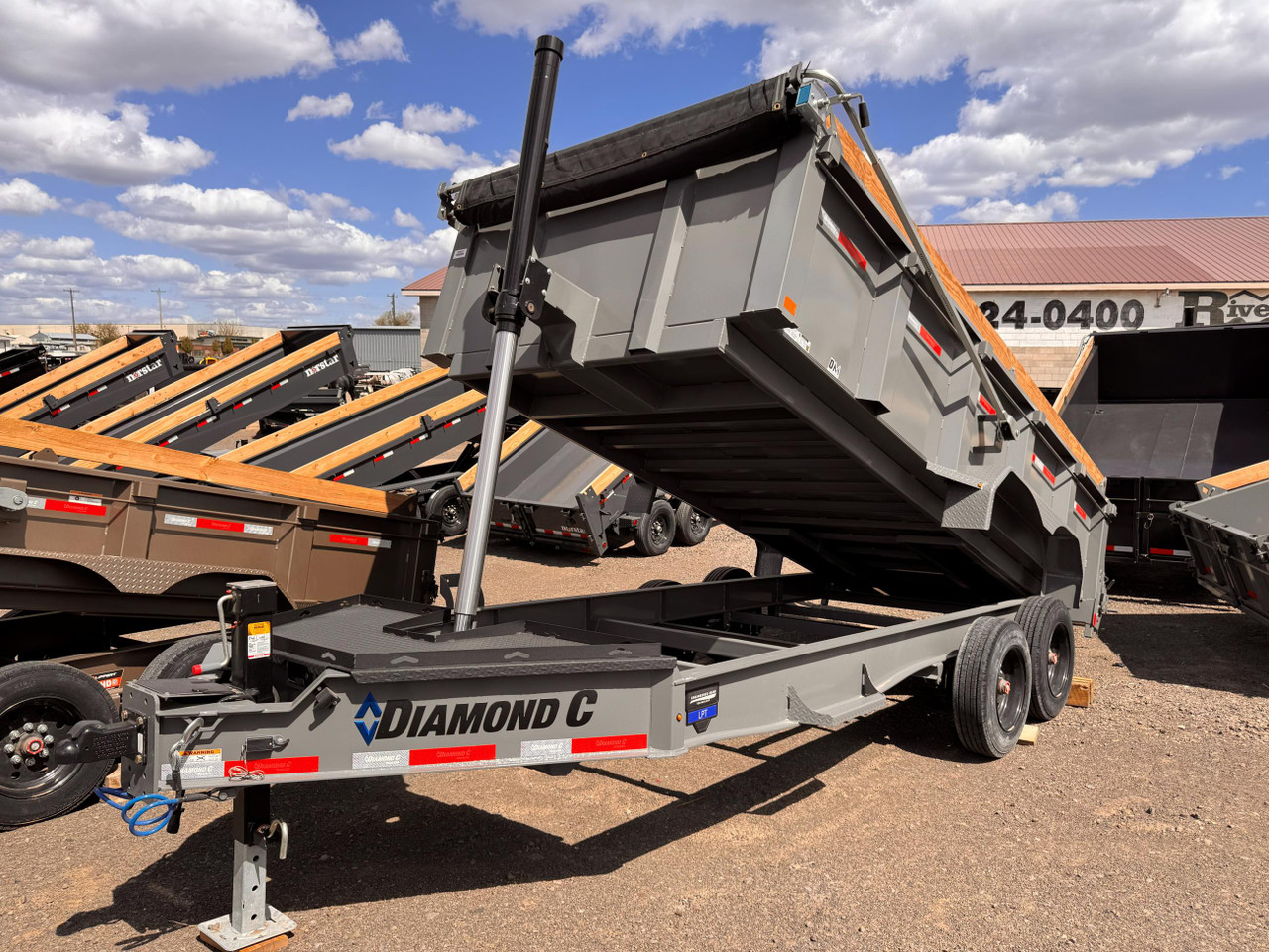 Diamond C 2026 LPT208 81"X16' Telescopic Dump | Tandem Axle 8k 32" Sides With Board Brackets, Solar Charger