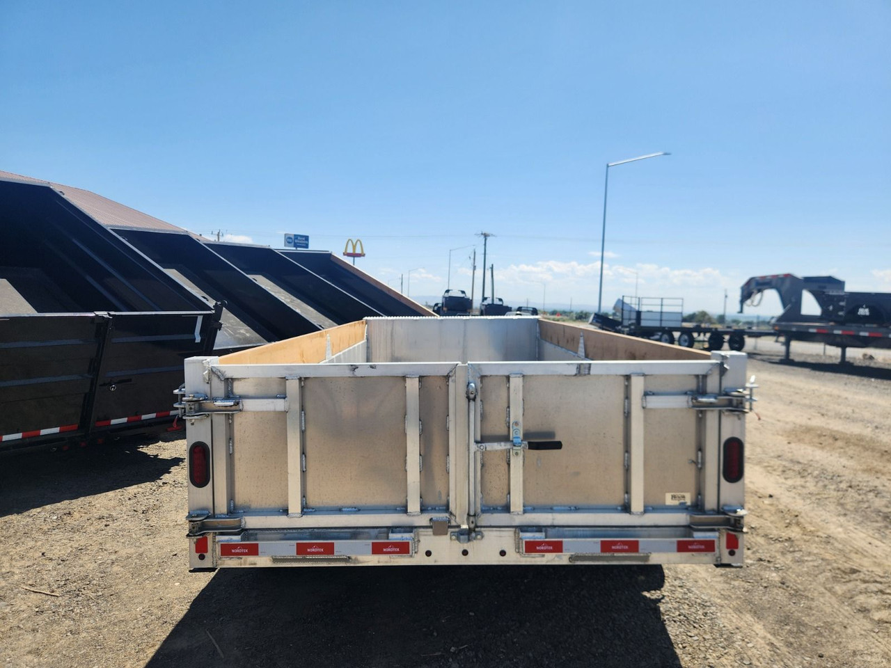 Nordtek 2025 82"X16' Scissor Dump Trailer | Tandem Axle 8k