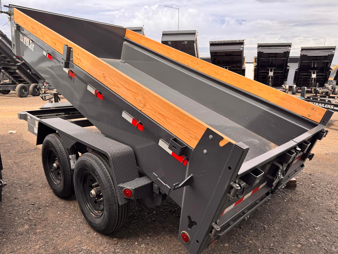 Iron Bull 2026 DCB 83"X14' Scissor Dump Trailer | Tandem Axle 7k 20" Sides, Slide In Ramps