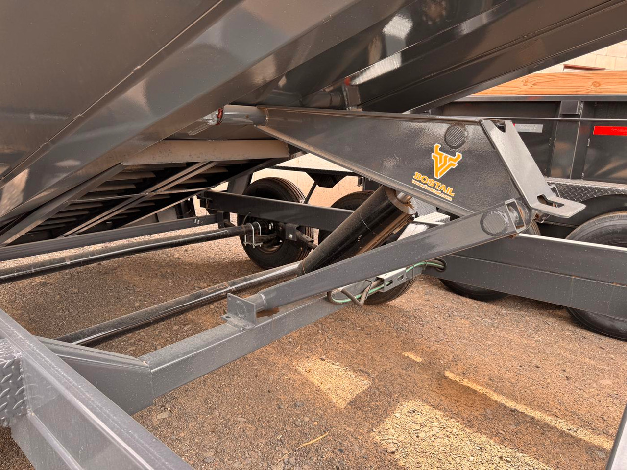 Iron Bull 2026 DCB 83"X14' Scissor Dump Trailer | Tandem Axle 7k 20" Sides, Slide In Ramps