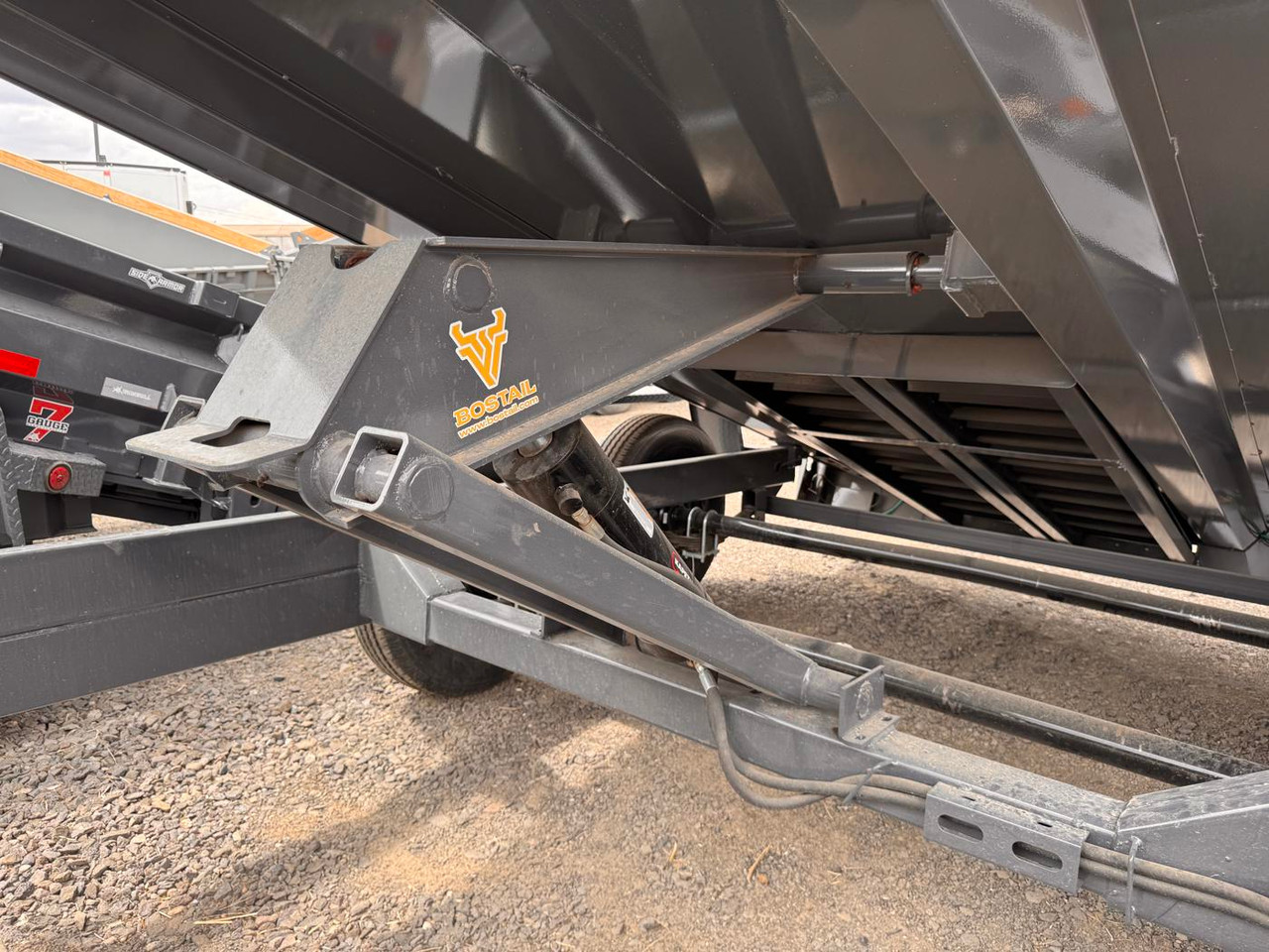 Iron Bull 2026 DCB 83"X14' Scissor Dump Trailer | Tandem Axle 7k 20" Sides, Slide In Ramps