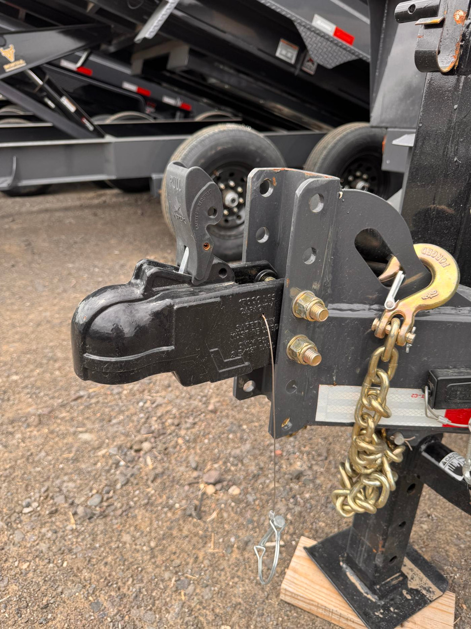 Iron Bull 2026 DCB 83"X14' Scissor Dump Trailer | Tandem Axle 7k 20" Sides, Slide In Ramps
