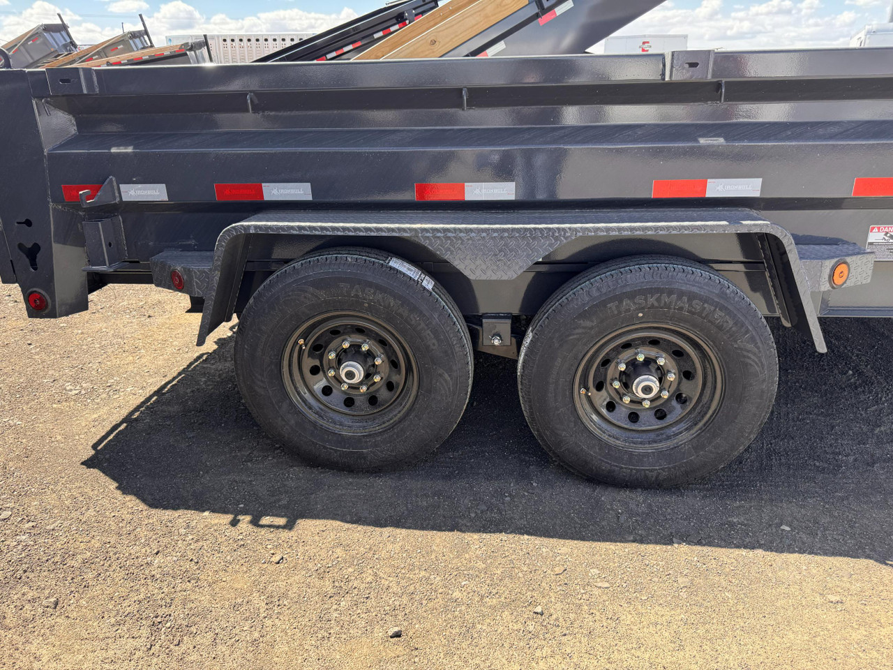 Iron Bull 2026 DWB 83"X14' Scissor Dump Trailer | Tandem Axle 7k 24" Sides, Slide In Ramps, 2 Way Gate