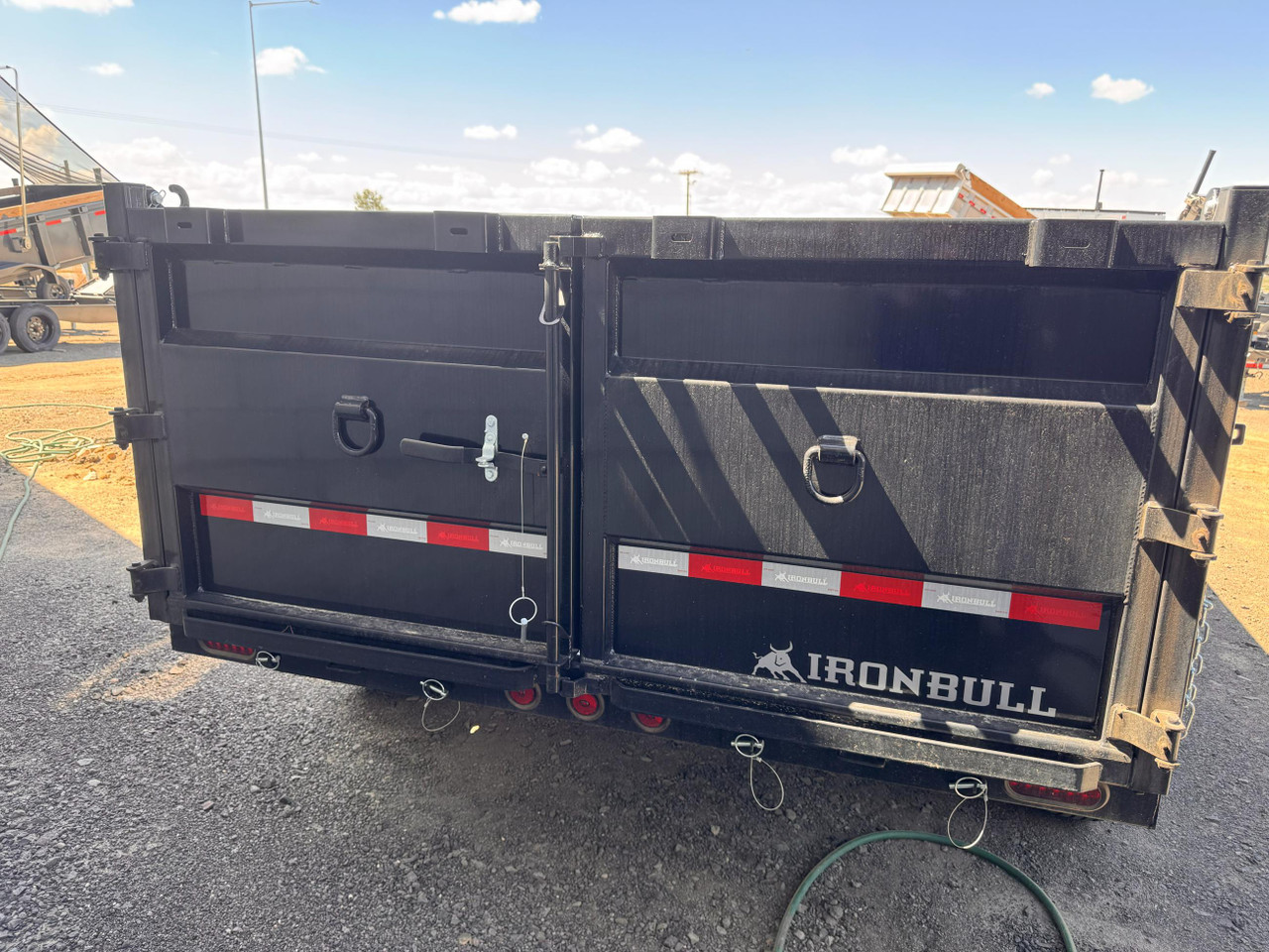 Iron Bull 2025 DTB 83"X14' Telescopic Dump Trailer | Tandem Axle 7k 3' Side 7ga Floore Slide In Ramps