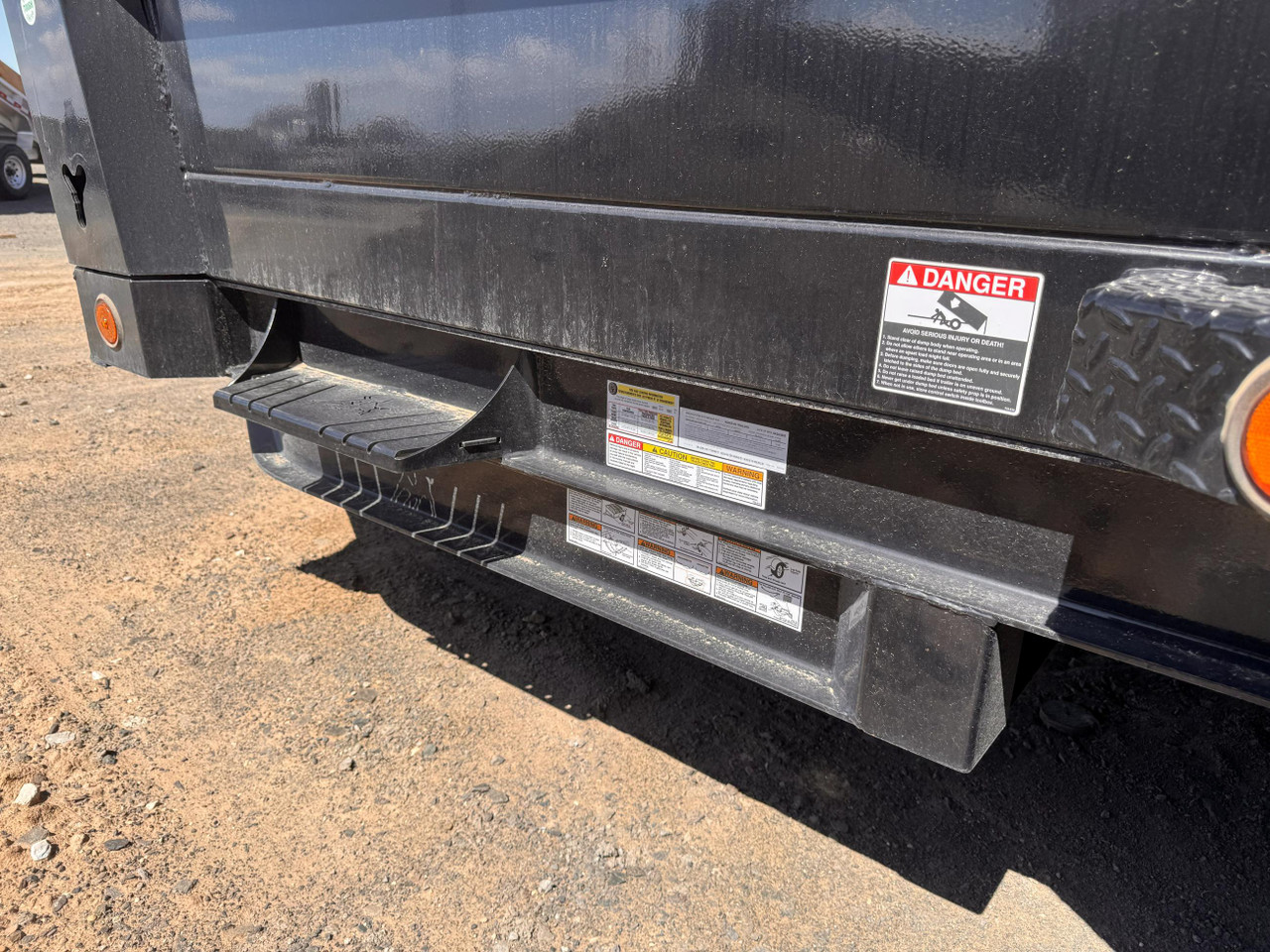 Iron Bull 2025 DTB 83"X14' Telescopic Dump Trailer | Tandem Axle 7k 3' Side 7ga Floore Slide In Ramps