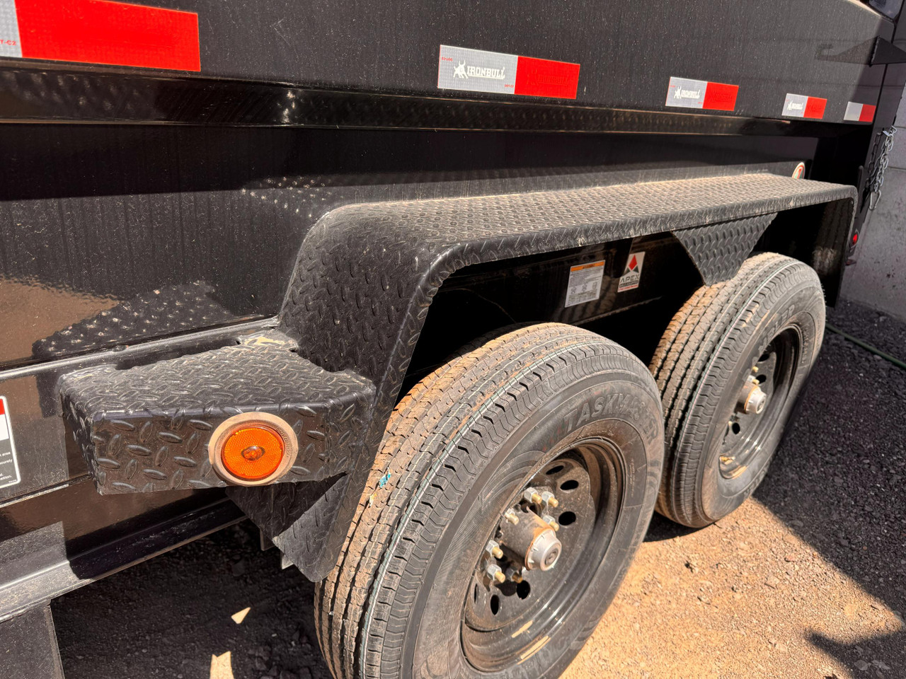 Iron Bull 2025 DTB 83"X14' Telescopic Dump Trailer | Tandem Axle 7k 3' Side 7ga Floore Slide In Ramps