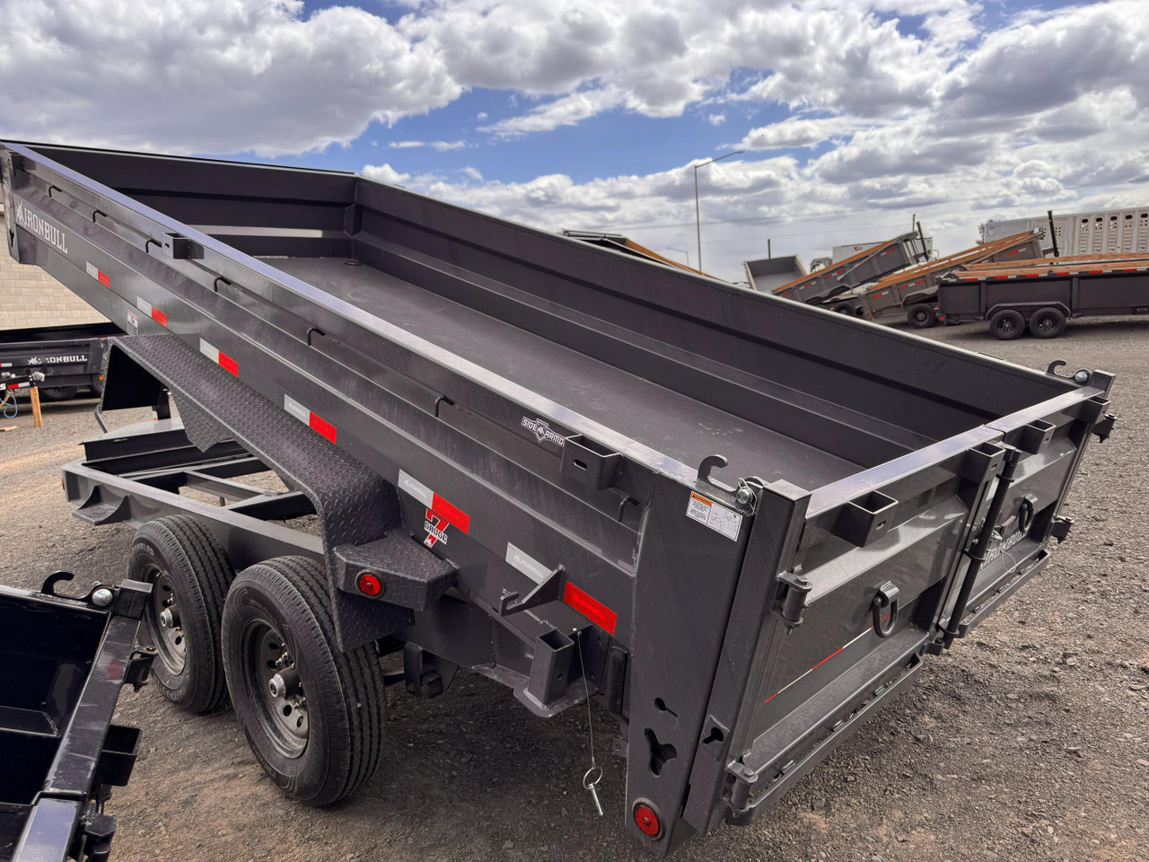 Iron Bull 2026 DWB 83"X16' Scissor Dump Trailer | Tandem Axle 7k 2' Sides, Slide In Ramp