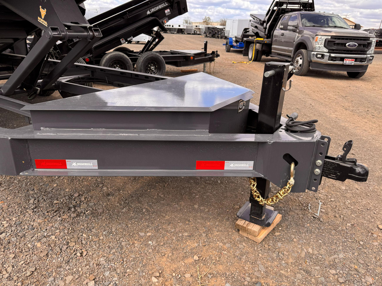 Iron Bull 2026 DWB 83"X16' Scissor Dump Trailer | Tandem Axle 7k 2' Sides, Slide In Ramp