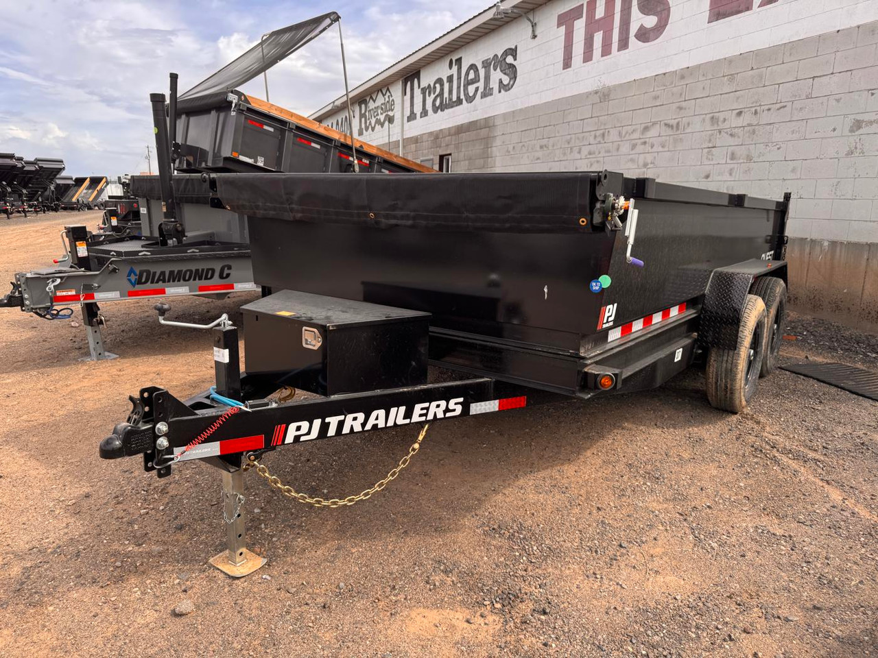 P.J. 2026 D7 83"X14' Scissor Dump Trailer | Tandem Axle 7k 2' Sides, Slide In Ramps, Spreader Rear Gate