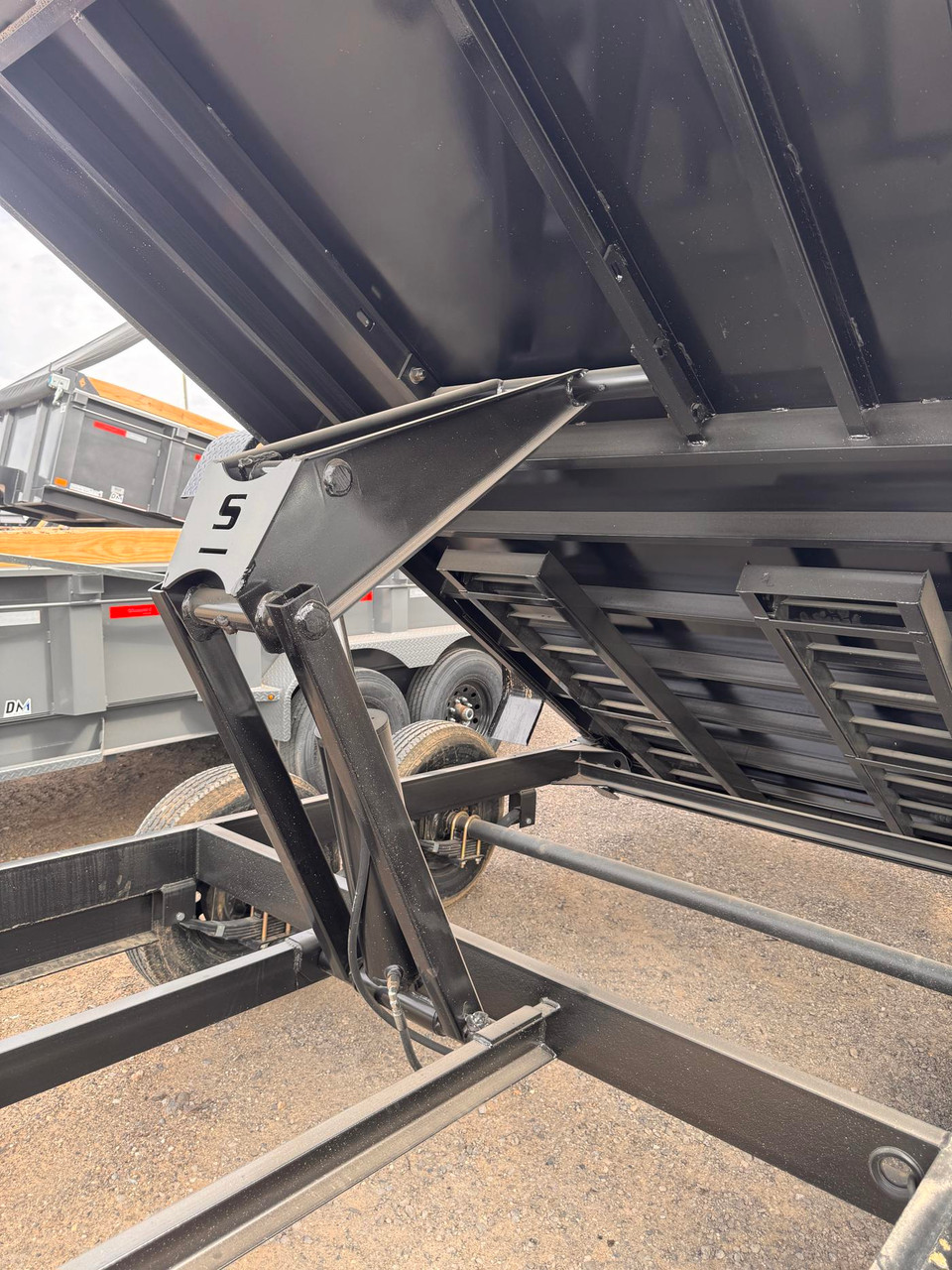 P.J. 2026 D7 83"X14' Scissor Dump Trailer | Tandem Axle 7k 2' Sides, Slide In Ramps, Spreader Rear Gate