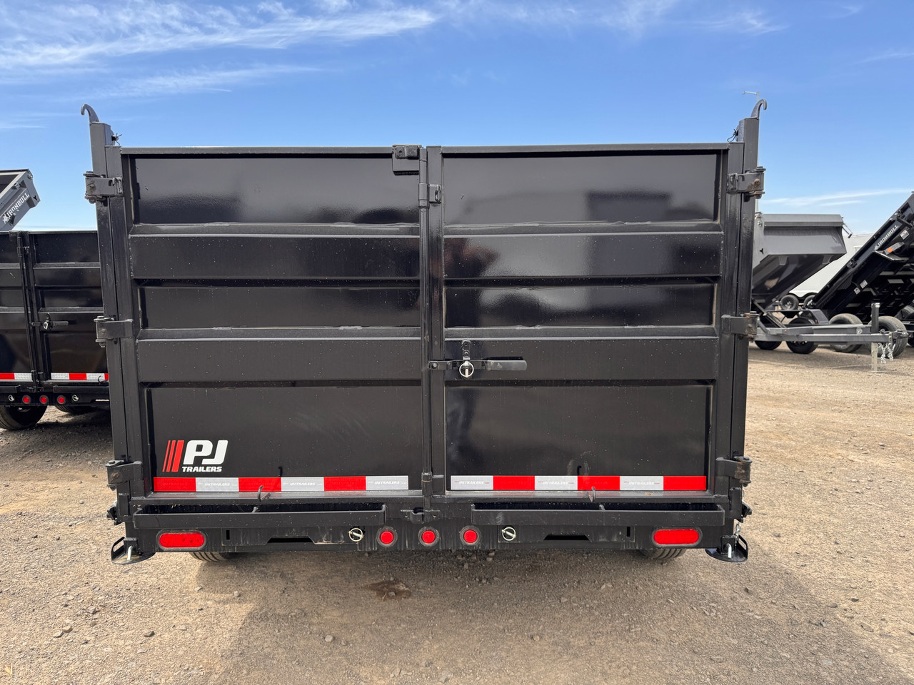 P.J. 2026 D7 83"x14' Scissor Dump Trailer | Tandem Axle 14K, 4' Sides, Slide In Ramps, Spreader Rear Gate