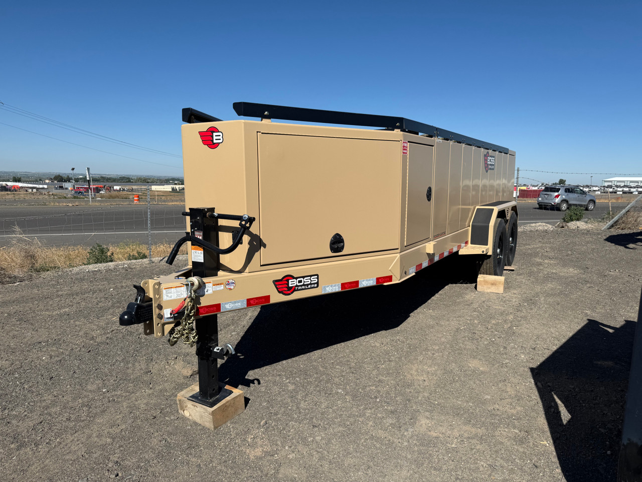 Boss Trailers 2026 Refueling Trailer | 880 Gallon Mulit-tank, 25 GPM Electric Pump, Front & Rear Enclosure, 35' Hose Reel, Flow Meter, (DOT Legal)