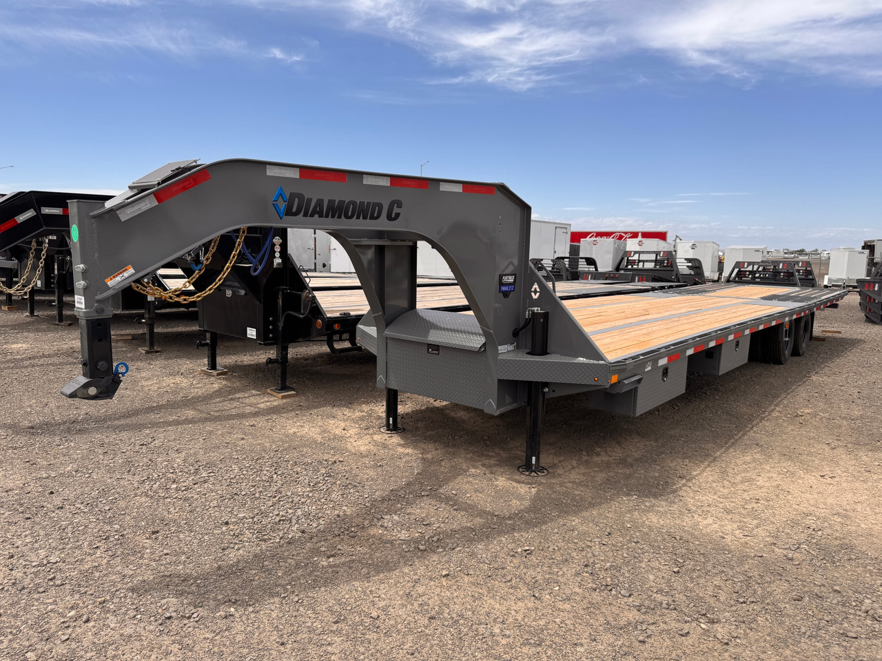 Diamond C 2026 FMAX212 35' Flatbed Trailer | Tandem Axle 25.9K, Hydraulic Dovetail, DUAL HYD JACKS, SOLAR CHARGER, EXTRA UNDERBODY BOX, SPARE