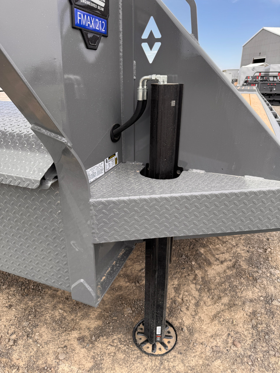 Diamond C 2026 FMAX212 35' Flatbed Trailer | Tandem Axle 25.9K, Hydraulic Dovetail, DUAL HYD JACKS, SOLAR CHARGER, EXTRA UNDERBODY BOX, SPARE