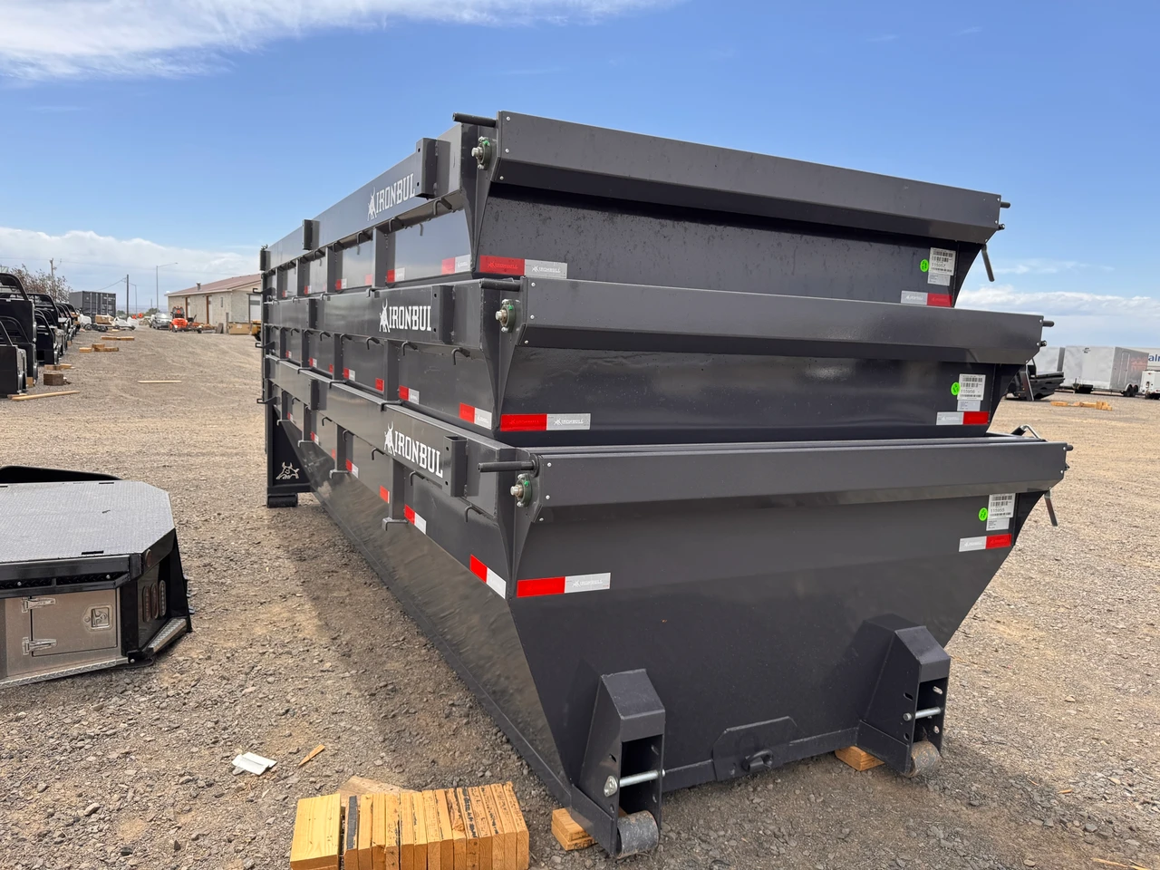 Iron Bull Trailers 2026 20' Roll Off Bins | 48" Sides