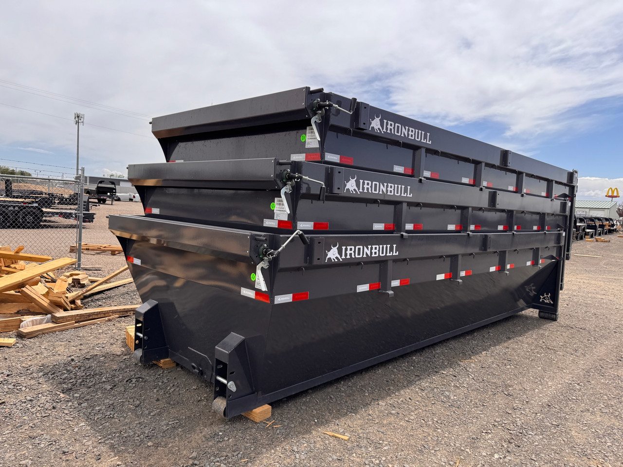 Iron Bull Trailers 2026 20' Roll Off Bins | 48" Sides