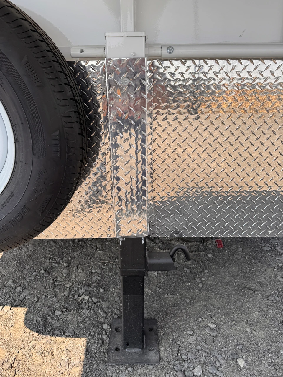 Trails West Trailers 2027 ADVENTURE Horse Trailer | Tandem Axle, 4H, Highside Convieince Package,