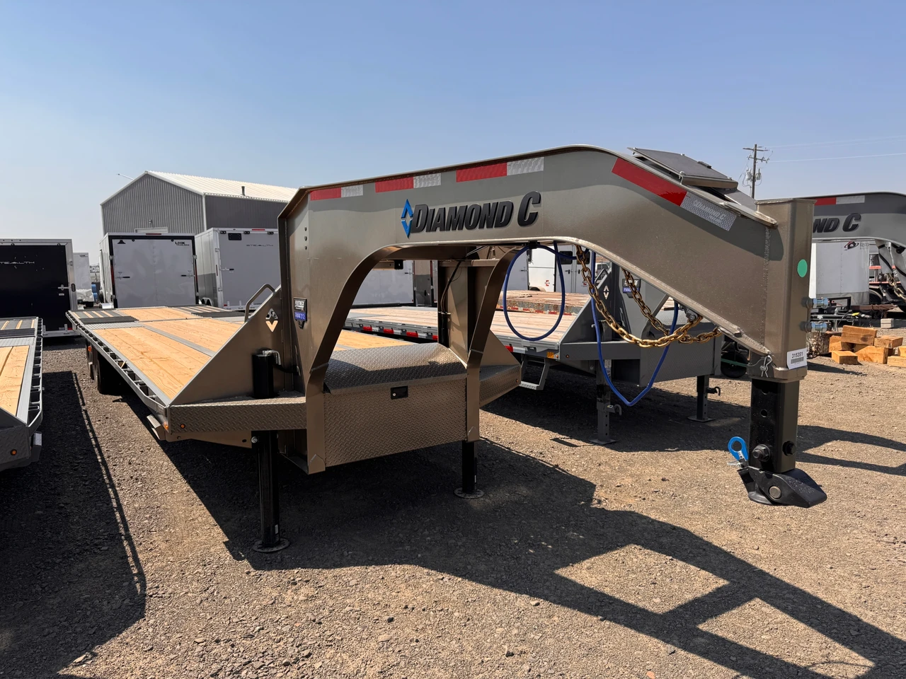 Diamond C Trailers 2026 FMAX212 35' Deckover Flatbed Trailer | Tandem Axle Axle 25.9K, Hydraulic Dove, Dual Hydraulic Jacks, Solar Charger, ABS Brakes