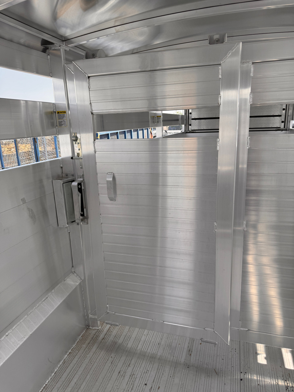 Hillsboro Trailers 2027 ENDURA 84"X24' Stock Trailer | Tandem Axle Axle 14.5K, 14K Torsion, Dual Dividers, Aluminum Design, Escape Door, Rear Combo
