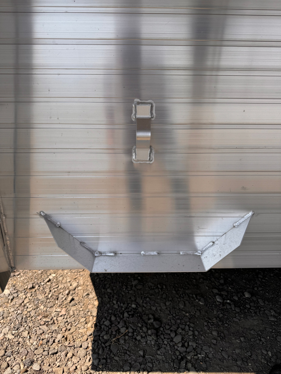 Hillsboro Trailers 2027 ENDURA 84"X24' Stock Trailer | Tandem Axle Axle 14.5K, 14K Torsion, Dual Dividers, Aluminum Design, Escape Door, Rear Combo