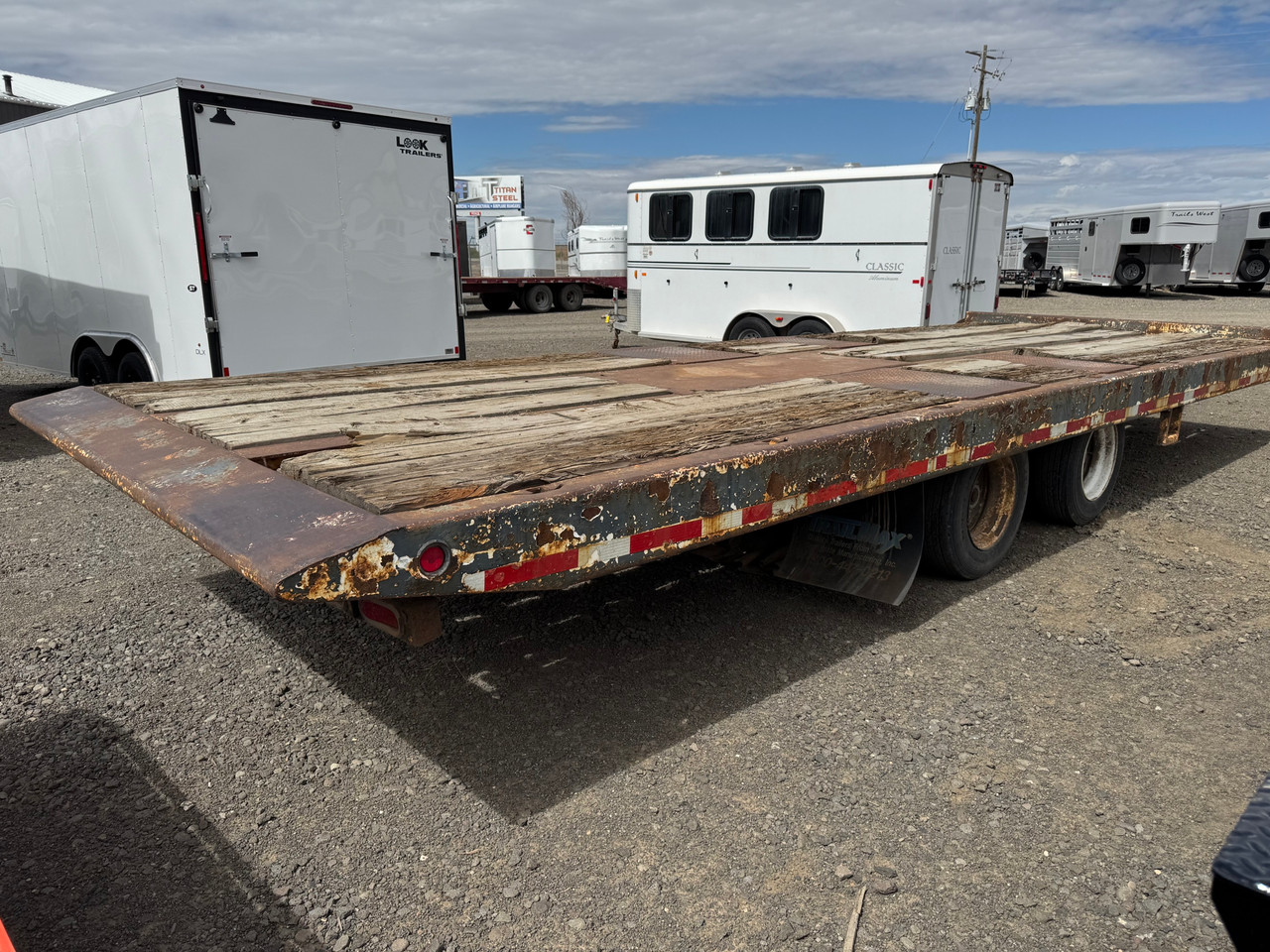 Trailmax Trailers 2004 TD40 102"X24' Flatbed Tilt Trailer | Tandem Axle 40K, Full Tilt, Air Brakes