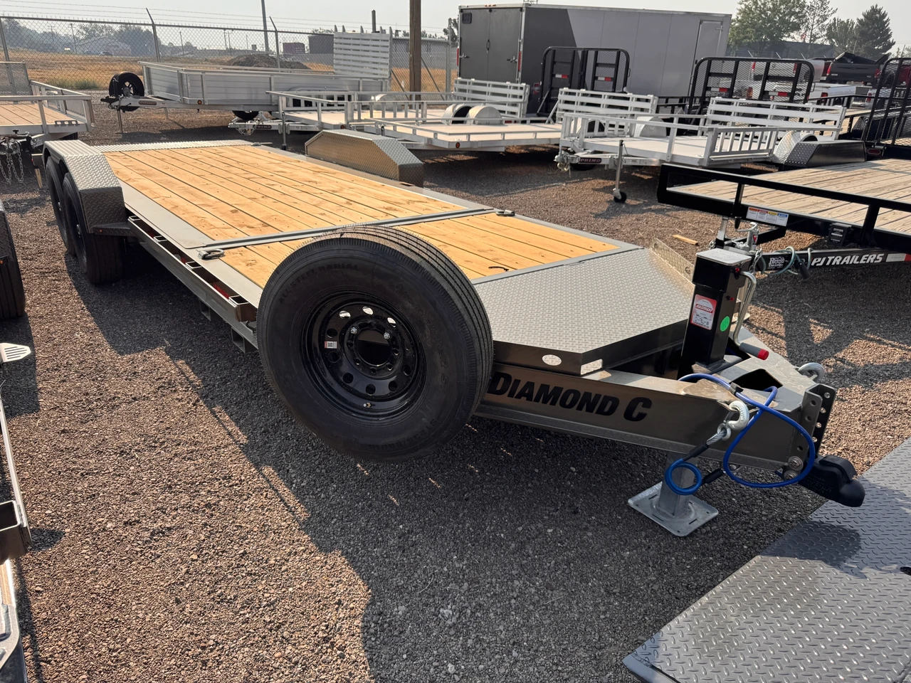 Diamond C Trailers HDT207 Pacesetter 82"X20' Equipment Tilt Trailer | Tandem Axle Axle 15.5K, Steel Diamond Plate Fenders, Spare Tire, XL Locking Tongue Box