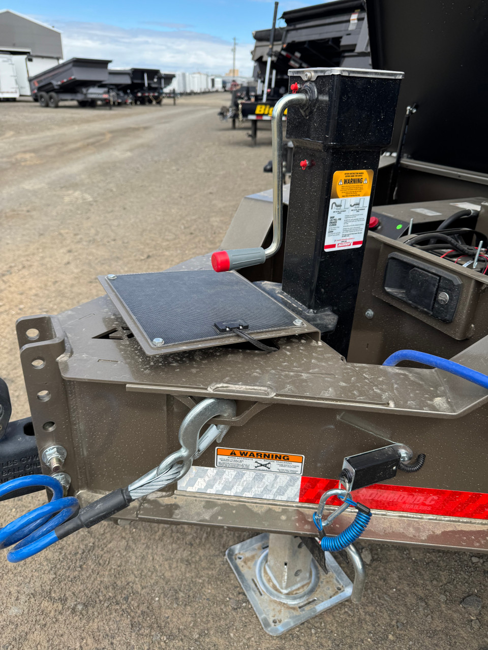 Diamond C Trailers LPT207 82"X14' Telescopic Dump Trailer | 14 ply Tires, Solar Recharging, 24" Sides With Boards, Spare Tire, 2 Speed Jack