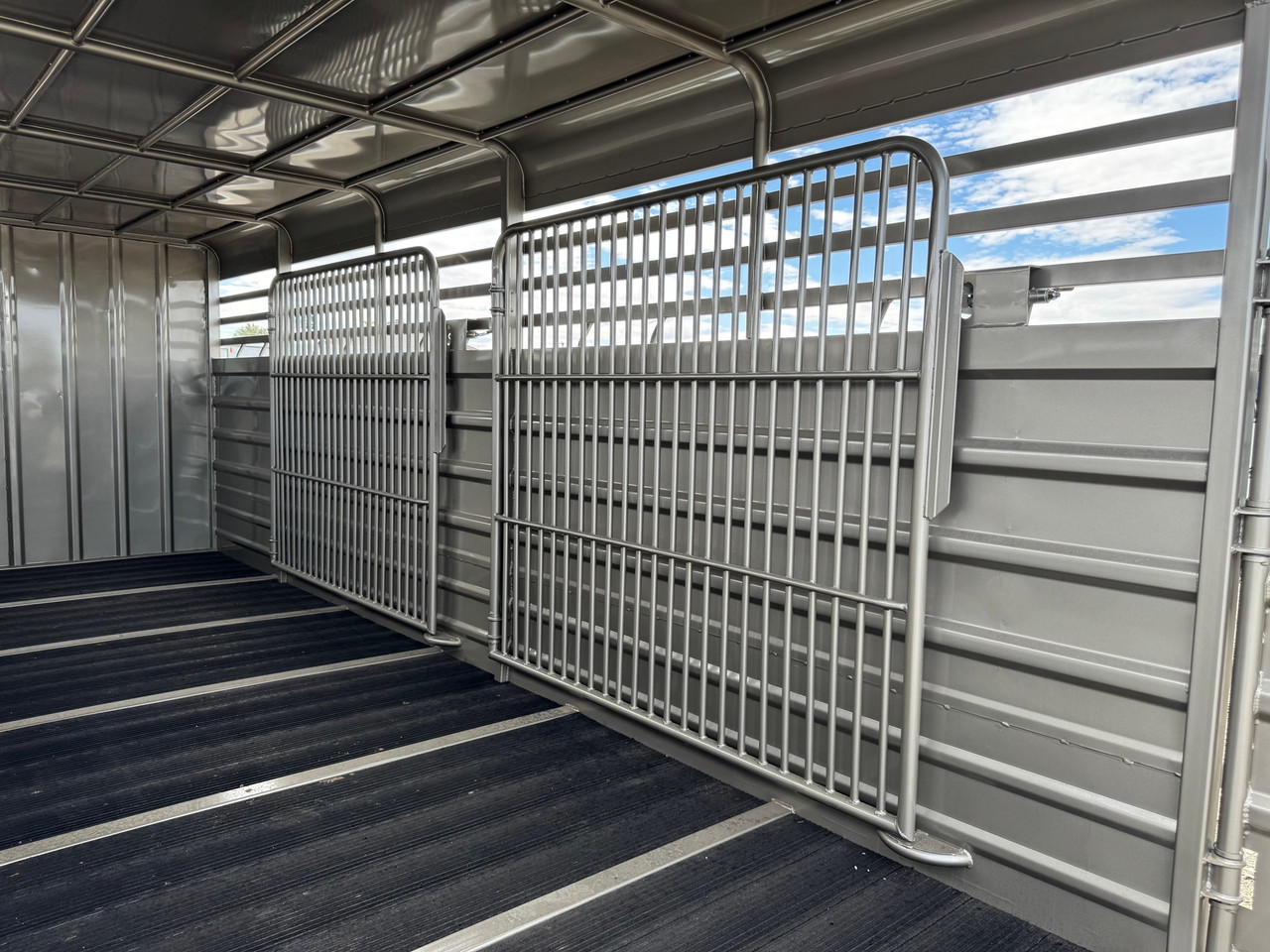 GR Trailers 2027 82"X24' Stock Combo Trailer | Tandem Axle 14K, 6'8X24 STOCK COMBO, SMOOTH RUBBER FLOOR, 4' DOUBLE DOOR STRAIGHT TACK, SWING SADDLE RACK, 48" ESCAPE 14K