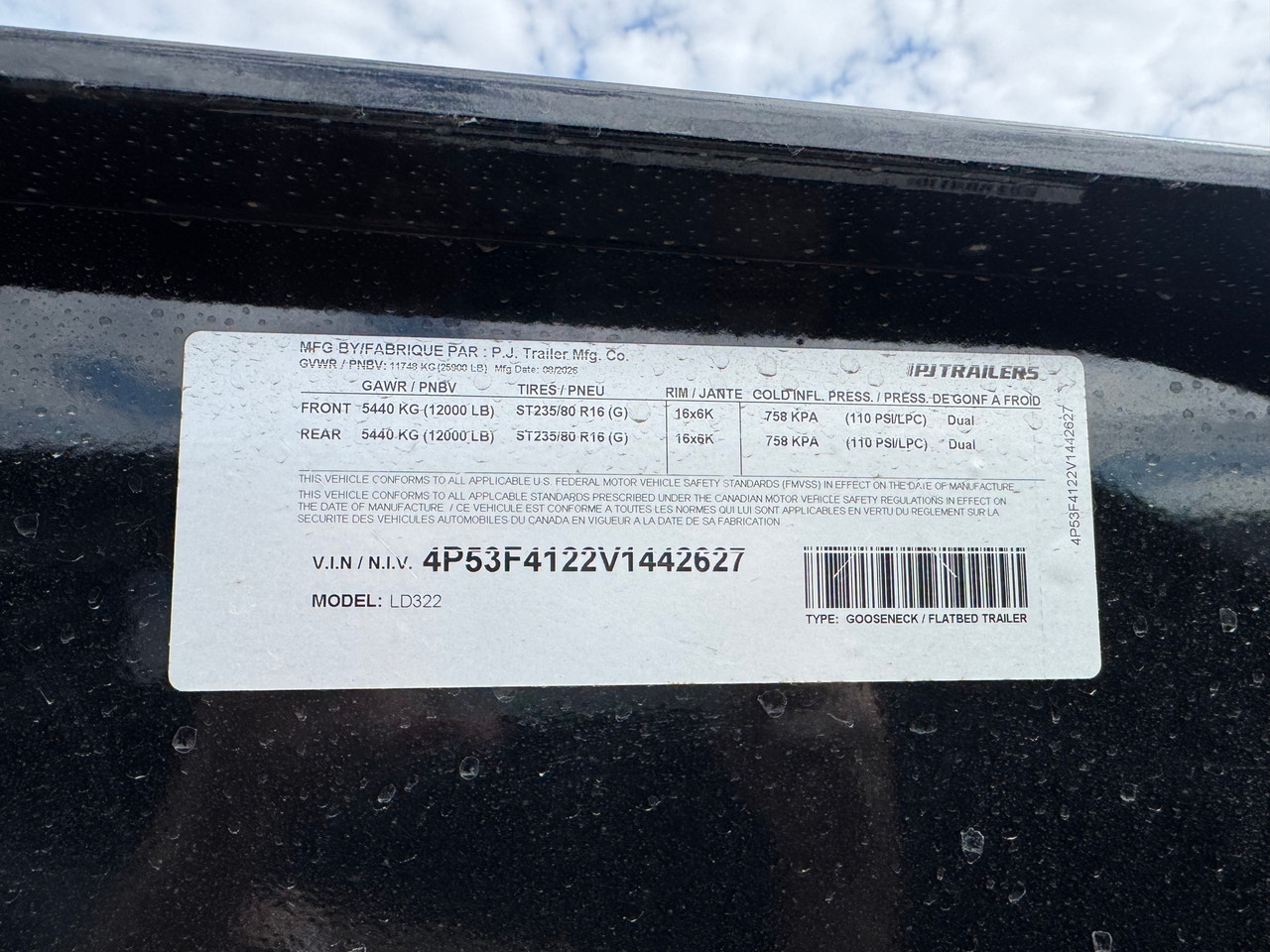 P.J. Trailers 2027 LD 32' Deckover Flatbed | Tandem Axle, TANDEM DUAL