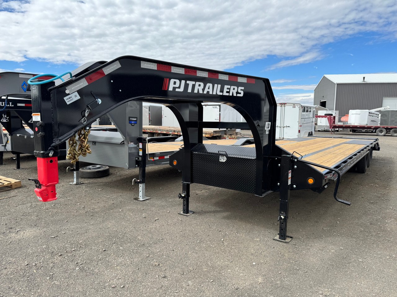P.J. Trailers 2027 LD 32' Deckover Flatbed | Tandem Axle, TANDEM DUAL