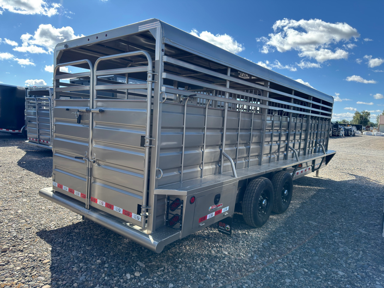 GR Trailers 2027 80"X24' Stock Trailer | Tandem Axle 14K, SMOOTH RUBBER FLOOR, ESCAPE 48", BUTTERY FLY GATE, 2 CENTER GATES (ONE SLIDE)
