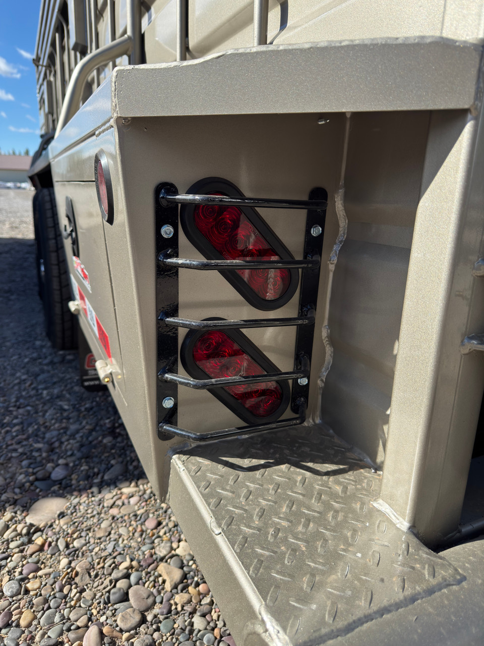 GR Trailers 2027 80"X24' Stock Trailer | Tandem Axle 14K, SMOOTH RUBBER FLOOR, ESCAPE 48", BUTTERY FLY GATE, 2 CENTER GATES (ONE SLIDE)