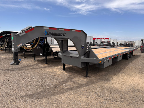 Diamond C 2026 FMAX212 35' Flatbed Trailer | Tandem Axle 25.9K, Hydraulic Dovetail, DUAL HYD JACKS, SOLAR CHARGER, EXTRA UNDERBODY BOX, SPARE