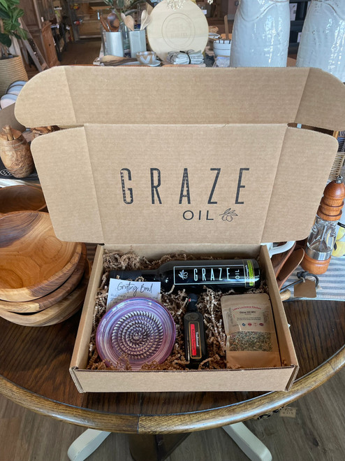 Graze Oil medium Bread dip kit, grater plate, Lele's Louisiana Olive Oil Mix, Extra Virgin Olive oil Premium Traditional aged balsamic Modena, Italy Gift set pairing Kit, Collections, wedding, corporate gift