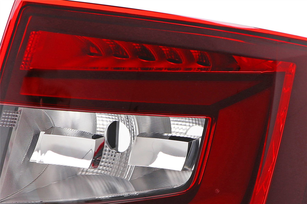 Rear light right LED Skoda Octavia 2017- Estate