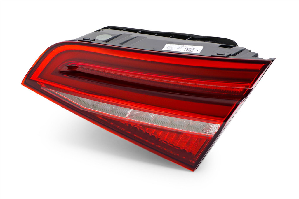 Rear light right inner LED dynamic indicator Audi A3 Sportback 16-19