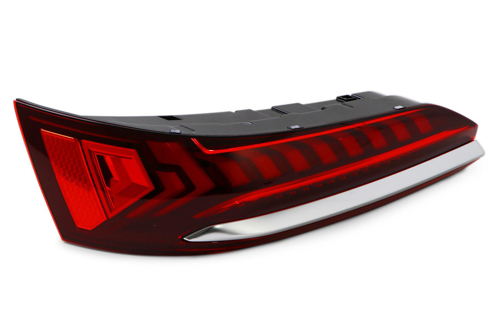 Rear light left LED Audi Q7 20-