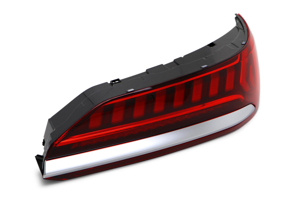 Rear light right LED Audi Q7 20-