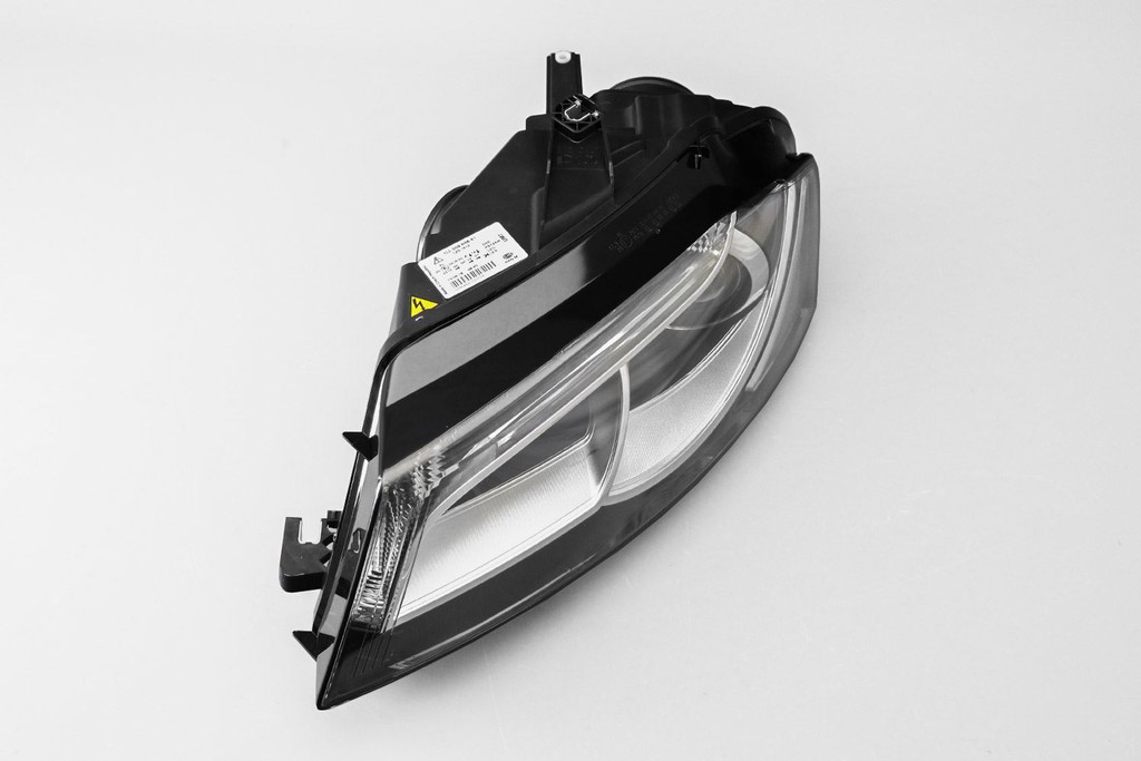 Headlight left bi-xenon LED DRL Audi A3 08-12 LHD