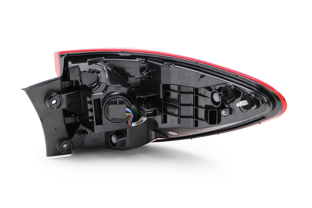 Rear light left Renault Kadjar 19-