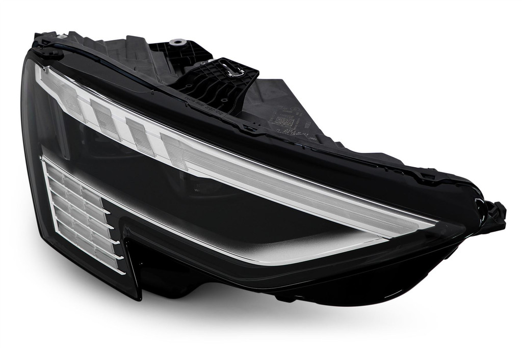 Headlight right LED black Audi RS3 Sportback 20- (450903)