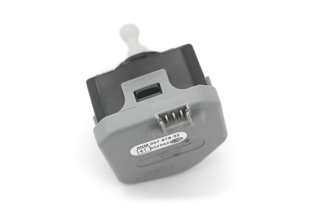 Headlight leveling motor Audi A6 01-03