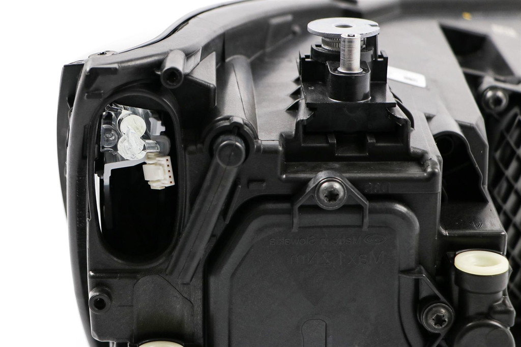 Headlight left Bi-xenon red trim Audi A1 S1 15-18