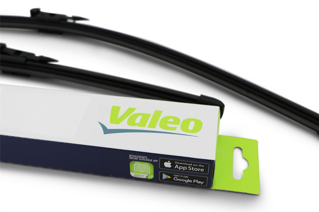 Front windscreen wiper blade set 26 in (65 cm) & 22 in (55 cm) Mercedes SL R231 12- Valeo