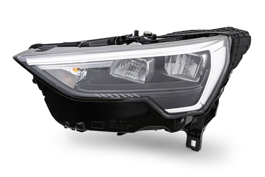 Headlight left LED Audi Q3 19- 
