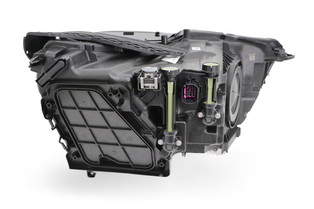 Headlight left LED Audi Q3 19- 