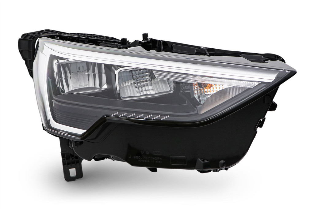 Headlight right LED Audi Q3 19-