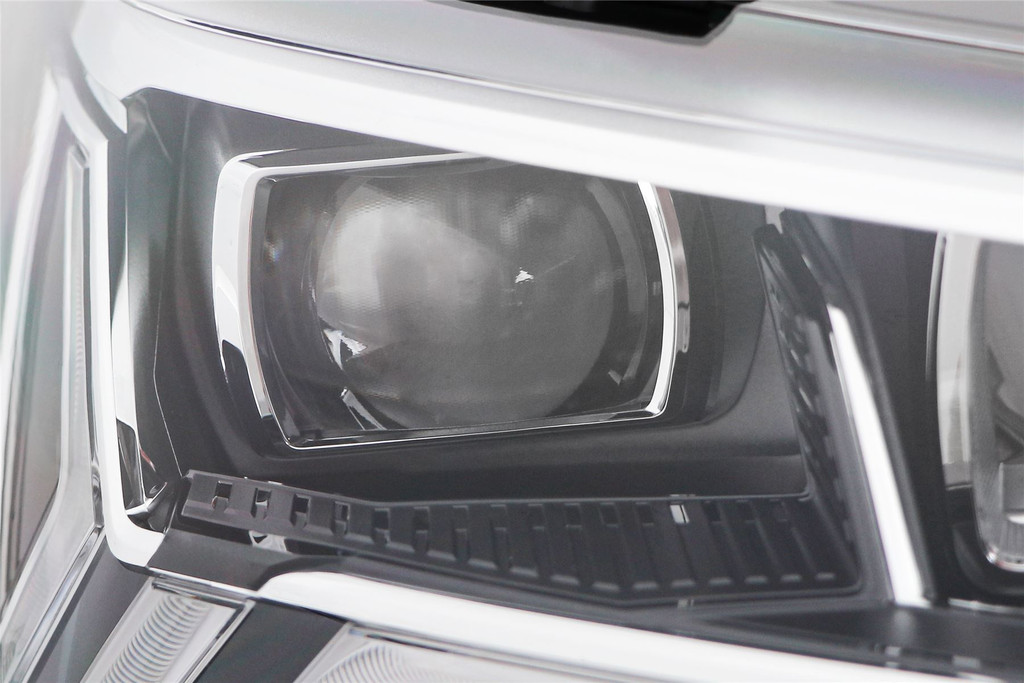 Headlight right LED adaptive Audi Q3 19- 